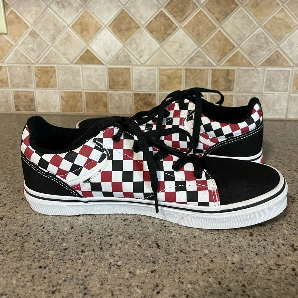 Vans Black and Red Checkerboard Sneaker Youth Size 7 Women’s Size 8.5 - Picture 6 of 9